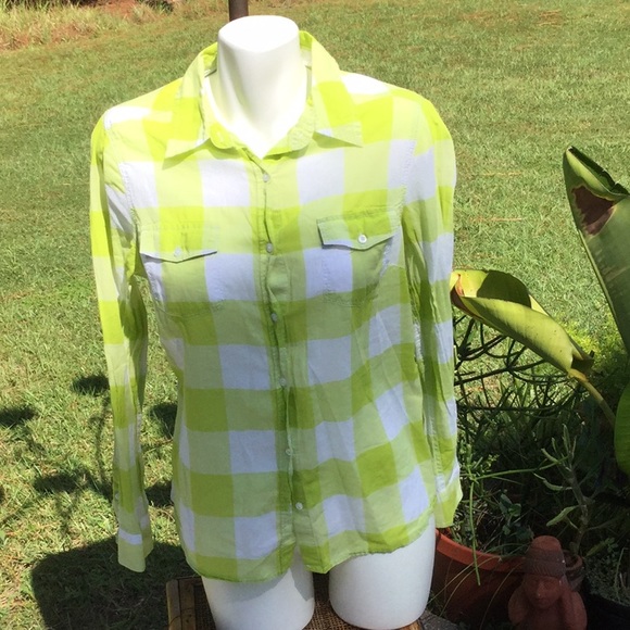 So Perfect Shirt Tops - 🌴So Perfect Shirt Size XLarge Must Have 🌴